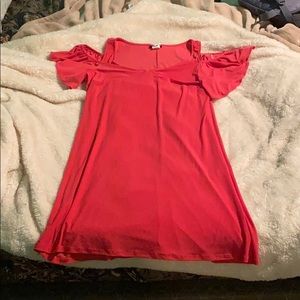 Dress with shoulder sleeves!